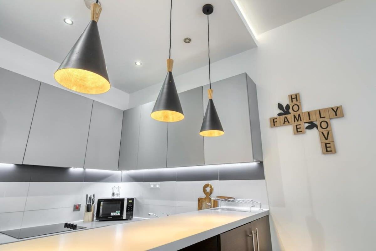 Modern 1 Bedroom Apartment In Central ווקינג מראה חיצוני תמונה