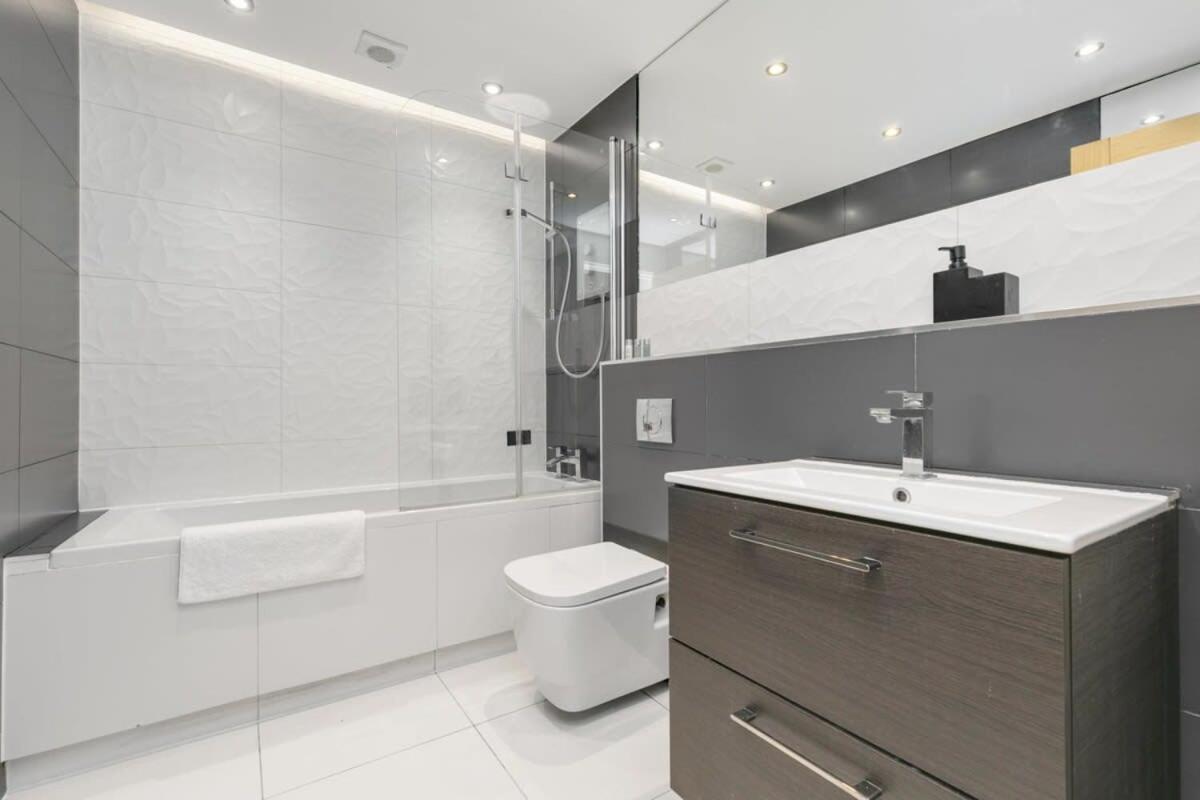Modern 1 Bedroom Apartment In Central ווקינג מראה חיצוני תמונה